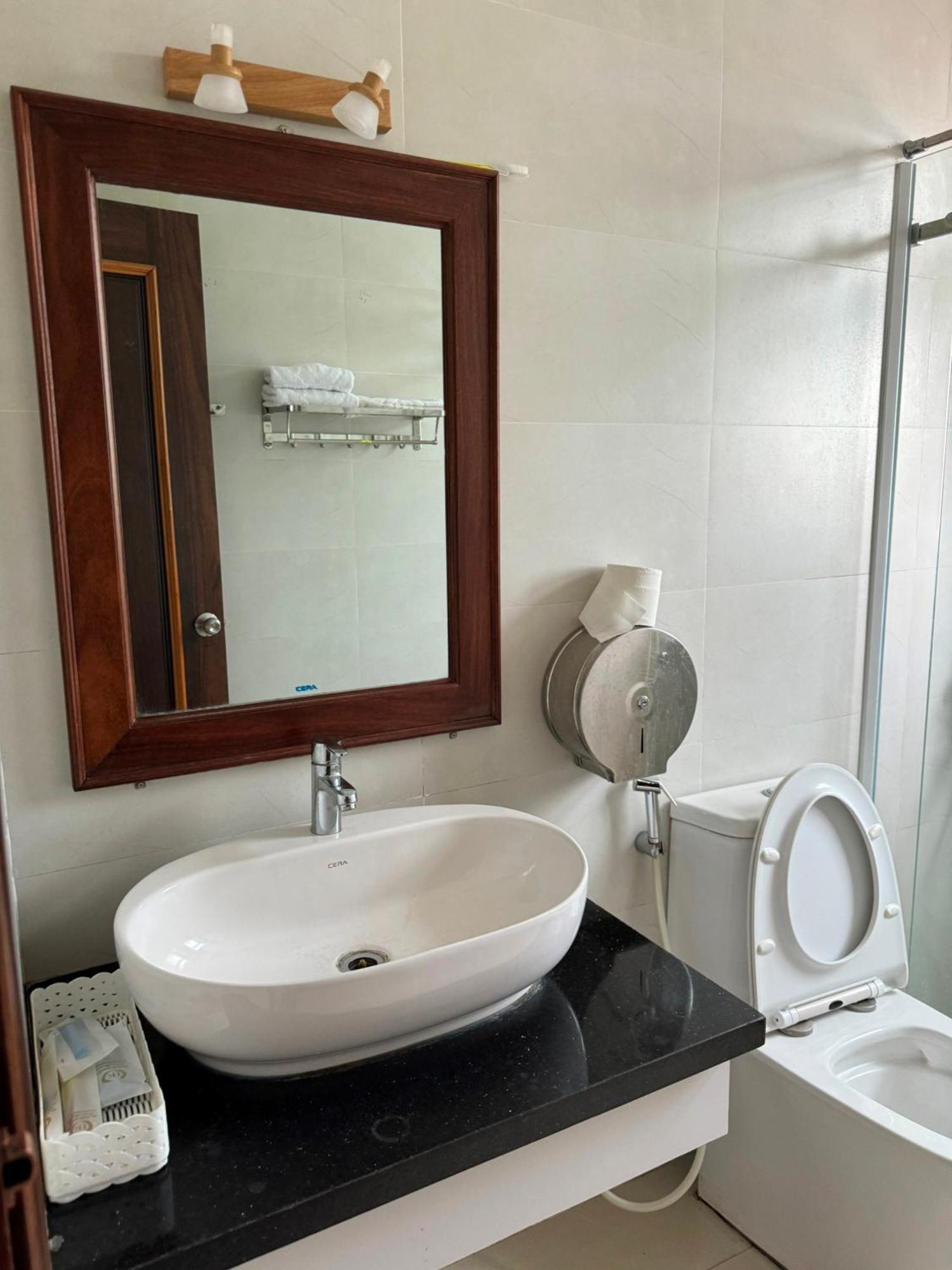 Hoang Khiem Hotel Pleiku Ngoại thất bức ảnh